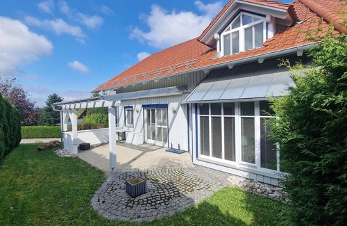 Haarbach House | Living on the golf course in a very quiet location.