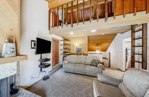 Shaver Lake Apartment | Living Pines Condominium