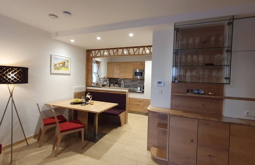 St Andra-Hoech Ski Chalet | Living & Relax Resorts "Your time out with pleasure" with a view of the vineyards
