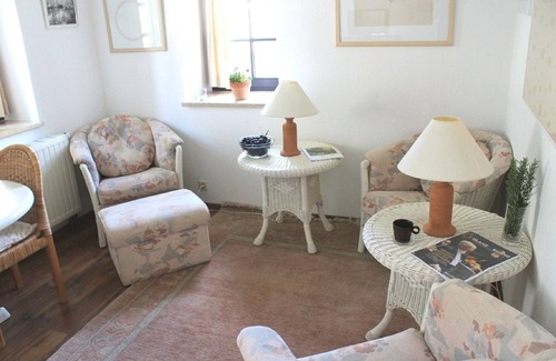 Kotitz Apartment | Living with artists in Dreiseitenhof between Dresden and Meissen