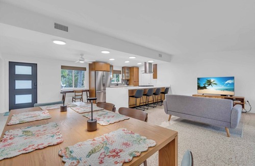 Holmes Beach House | LivingGood by Duncan Real Estate
