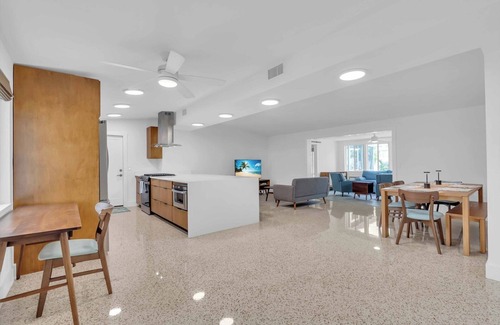 Holmes Beach House | LivingGood by Duncan Real Estate