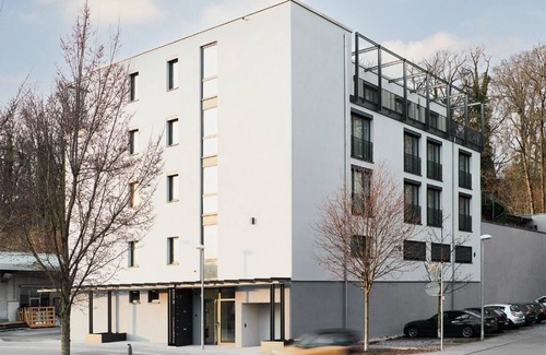 Berg Apartment | Livisit Bergpartment 28 - Doppelbettzimmer 27 qm - mit Küchenzeile und Bad