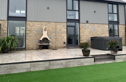 Mullion Cottage | LLAWNROC, pet friendly, with pool in Mullion