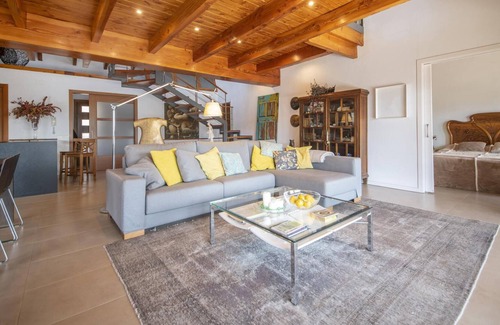 Torrelles de Llobregat Villa | LLUISA TORRELLES LLOBREGAT 561.231 Modern and welc
