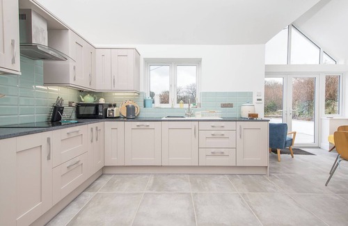 St Dogmaels Cottage | Llys Bonfyl, Holiday Cottage St Dogmaels, Sleeps 6, 3 bedrooms, bathrooms