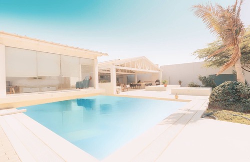 Los Organos House | LN 5 Casa del Encanto frente al Mar del Norte con Piscina