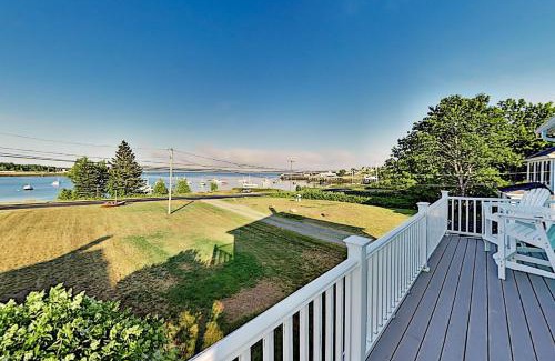 Prospect Harbor House | Lobster Cottage