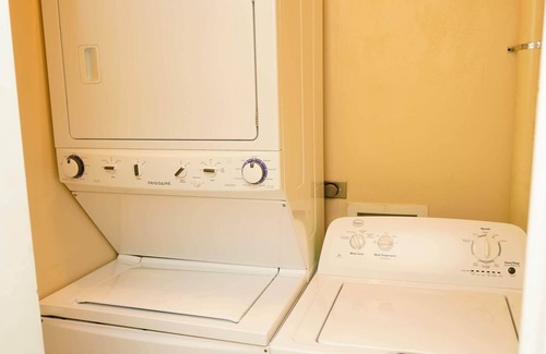 Spanish Wells Apartment | Lobster Trap (1 bed/1 Bath) 1 minute from beach