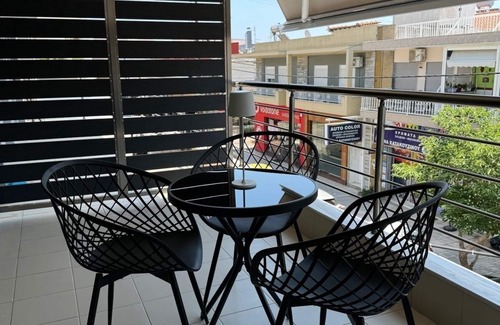 Nea Moudania House | Local Suites 4 - Nea Moudania