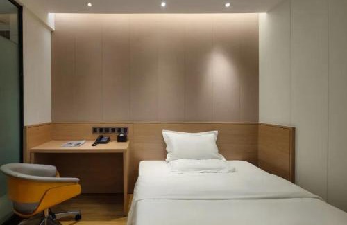 Guangzhou Central Business District Hotel | Locals Hotels Guangzhou Sports Center Linhe West Subway Station Branch