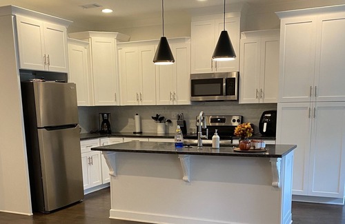 Northport House | Located 12 Miles From UA Campus and Downtown in a Pleasant Neighborhood