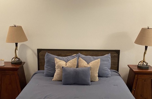 Northport House | Located 12 Miles From UA Campus and Downtown in a Pleasant Neighborhood