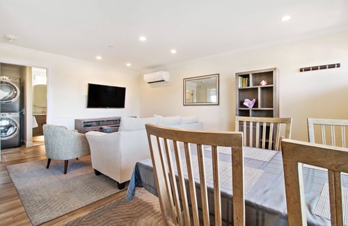 Pine Point Condo | Located directly on the white sands of Pine Point Beach.