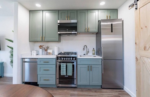 Downtown Tucson Apartment | Located downtown this 1 bedroom 1 bathroom is fully remodeled with your own dedicated electric vehicle charger .