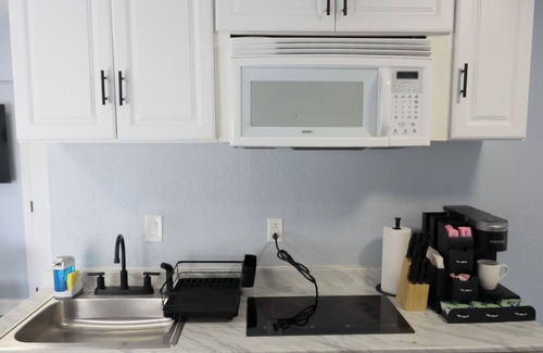 Gladeview House | located in the Heart of Miami near Wynwood,midtown,downtown,midtown,coconutgrove