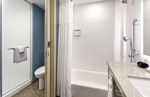Anaheim Resort Resort | Located In The Heart of Anaheim! 4 Spacious Units, Pools!