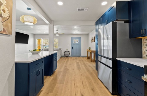 Melissa House | Located in the Heart of Melissa, TX a quick 2 minute walk to downtown