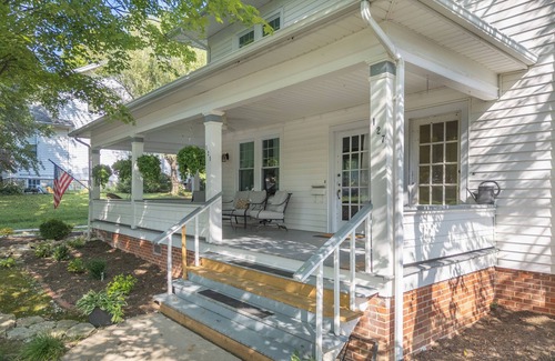 Mount Airy House | Located in the Heart of "Mayberry" a short walk to Main!