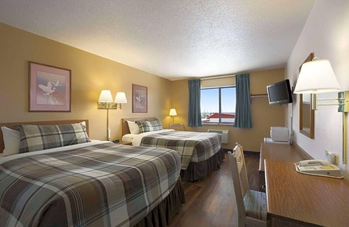 East Las Vegas Apartment | Located off Interstate 25, this Las Vegas .