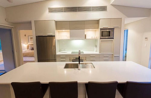 Wilyabrup House | Located on the exclusive Flutes/Brookland Valley Vineyard property