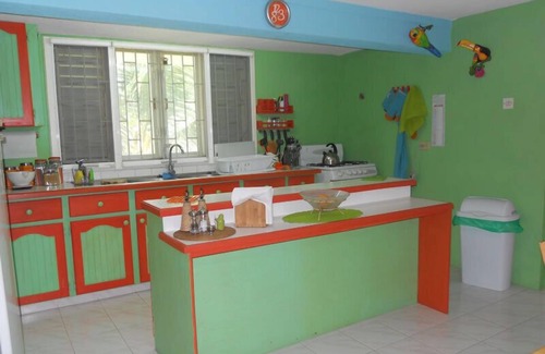 Sheraton Park Apartment | Located on the south coast we are a 5 minute drive to beautiful white