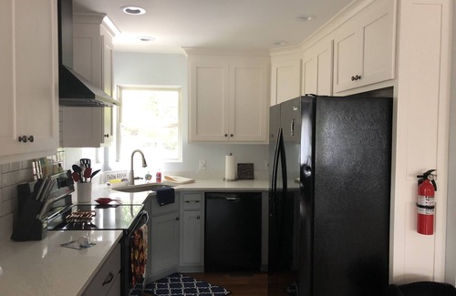 Helen House | Located on the Wine Highway minutes from many of the best wineries in the USA.