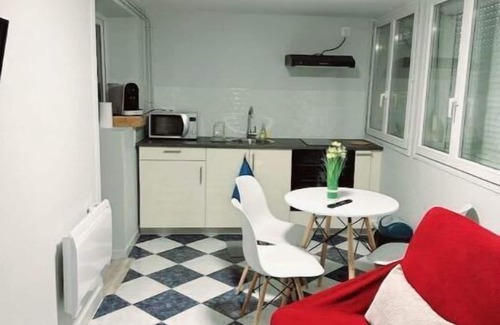 Pierrefitte-sur-Seine Apartment | Located Porte la chapelle : appartment for 4 people by Côté habitat