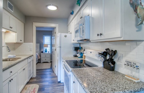 Port Aransas Condo | Located right by the large heated pool. Only a block to the beach!