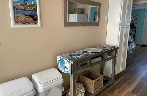 York Beach House | Location! 2 min Walk to Short Sands Beach