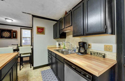 Ohio City House | LOCATION!- City Getaway in the FLATS!