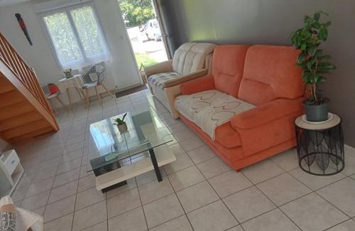 Douarnenez House | Location de vacances avec terrasse pour 6 pers, à 2 mn des plages, centre ville et commodités