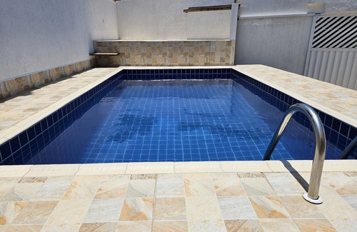 Jardim Virginia House | LOCATION IN THE PORTUGUESE GUARUJÁ. Next to Turtles Available this week end.