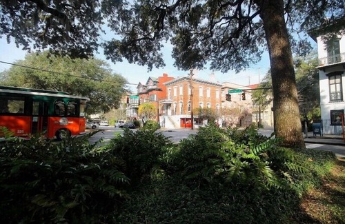 Historic District - North House | Location, Location! 2BR/2BA in Center of Downtown