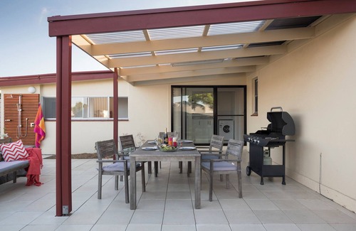 Lacepede House | Location, location, by the Beach. Our Destination is 9