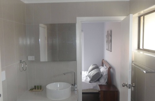Brompton House | Location, Location, Location and a comfy space townhouse all in one
