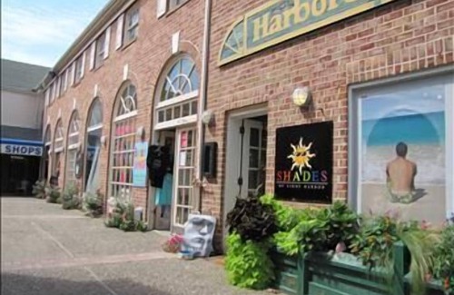 Stone Harbor Condo | Location, Location 1/2 block to the beach, 1 1/2 to the downtown shopping district
