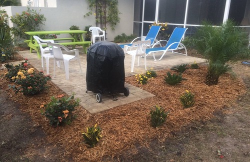 Laurel House | Location, Location- Walk to Nokomis Beach!