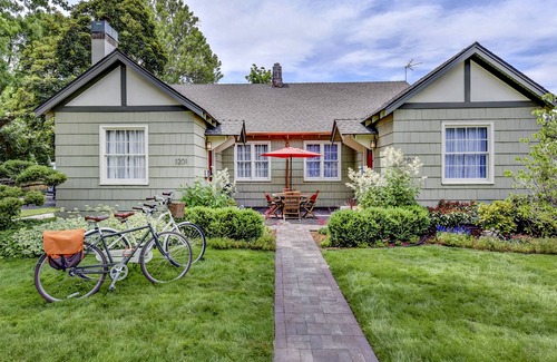 North End Cottage | Location, Location, with Value, Style, and Comfort!