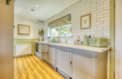 Dalmally Cabin | Loch Awe Lodge with Stunning Views Ardbrecknish