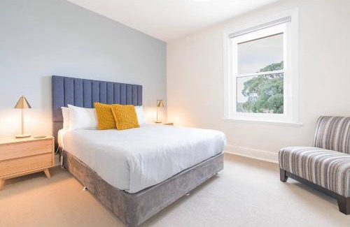 West Hobart House | Lochner Corner - Restful Hideaway near Dining and CBD