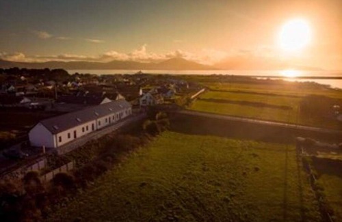 Fenit Cottage | Lockes, Coastal Cottage in Fenit, Co.Kerry - an authentic Wild Atlantic stay