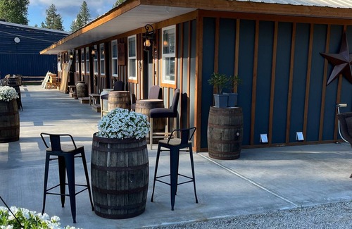 Okanagan-Similkameen House | Lodestone flats - room 5