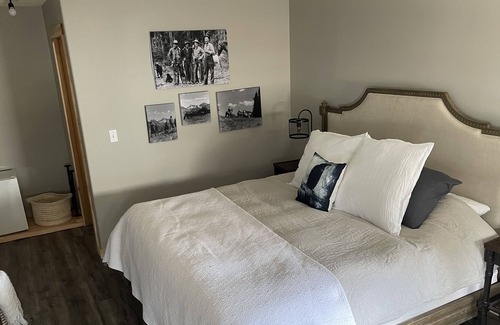 Okanagan-Similkameen House | Lodestone flats - room 5