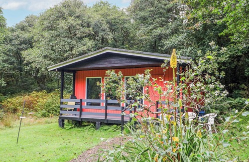 Isle of Arran Cottage | LODGE 1 "ASH", pet friendly, with a garden in Lamlash, Isle Of Arran