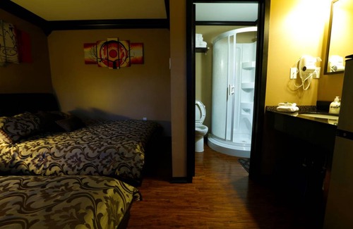 Hastings Highlands Cabin | Lodge ∙ 1 bedroom ∙ 4 guests