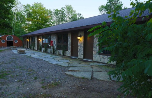 Hastings Highlands Cabin | Lodge ∙ 1 bedroom ∙ 4 guests