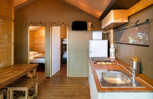 Lesperon RV Rental | 'Lodge 1' with Shared Pool, Terrace and Shared Garden