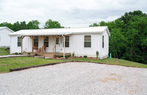 Williamstown Cabin | Lodge 129 at Eden Reserve—Safari Cabin Near Ark