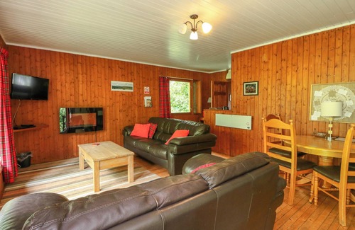 Isle of Arran Cottage | LODGE 2 - "ROWAN", pet friendly in Lamlash, Isle Of Arran
